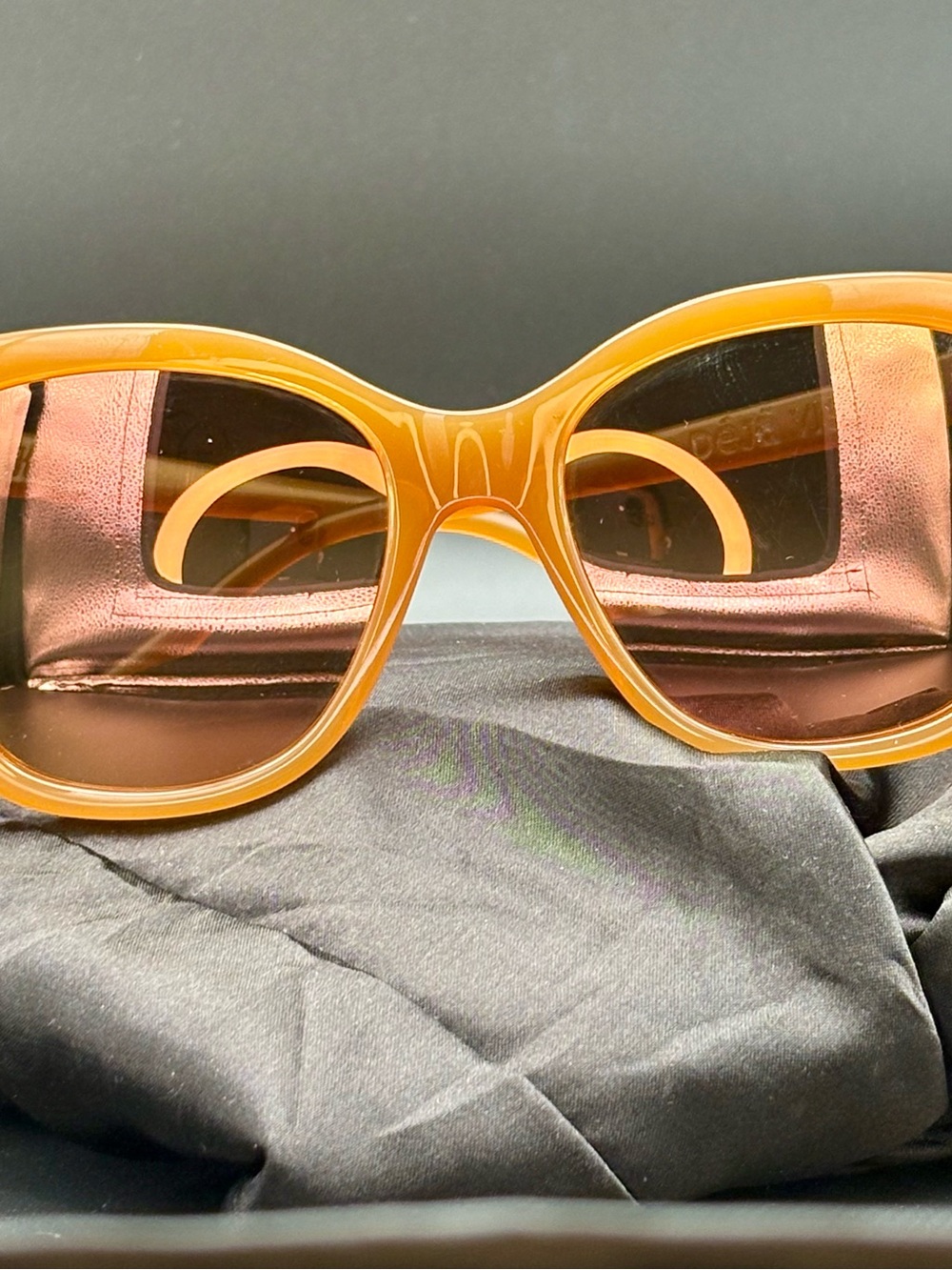 Deja Views Knockaround Women’s Sunglasses in Amber Frame with Brown Lenses